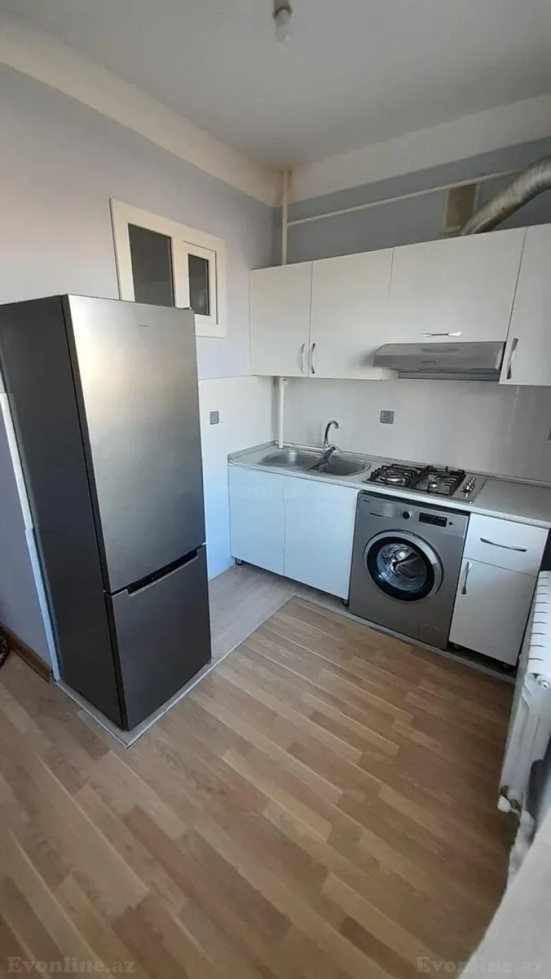 3 otaqlı Mənzil 70 m² Yeni Yasamal Kirayə verilir