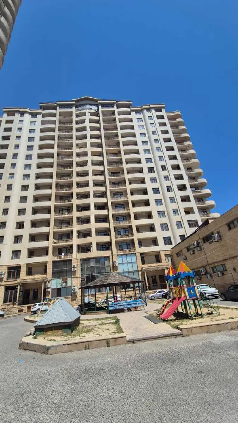 3 otaqlı Mənzil 160 m² 8 Noyabr m. Satılır