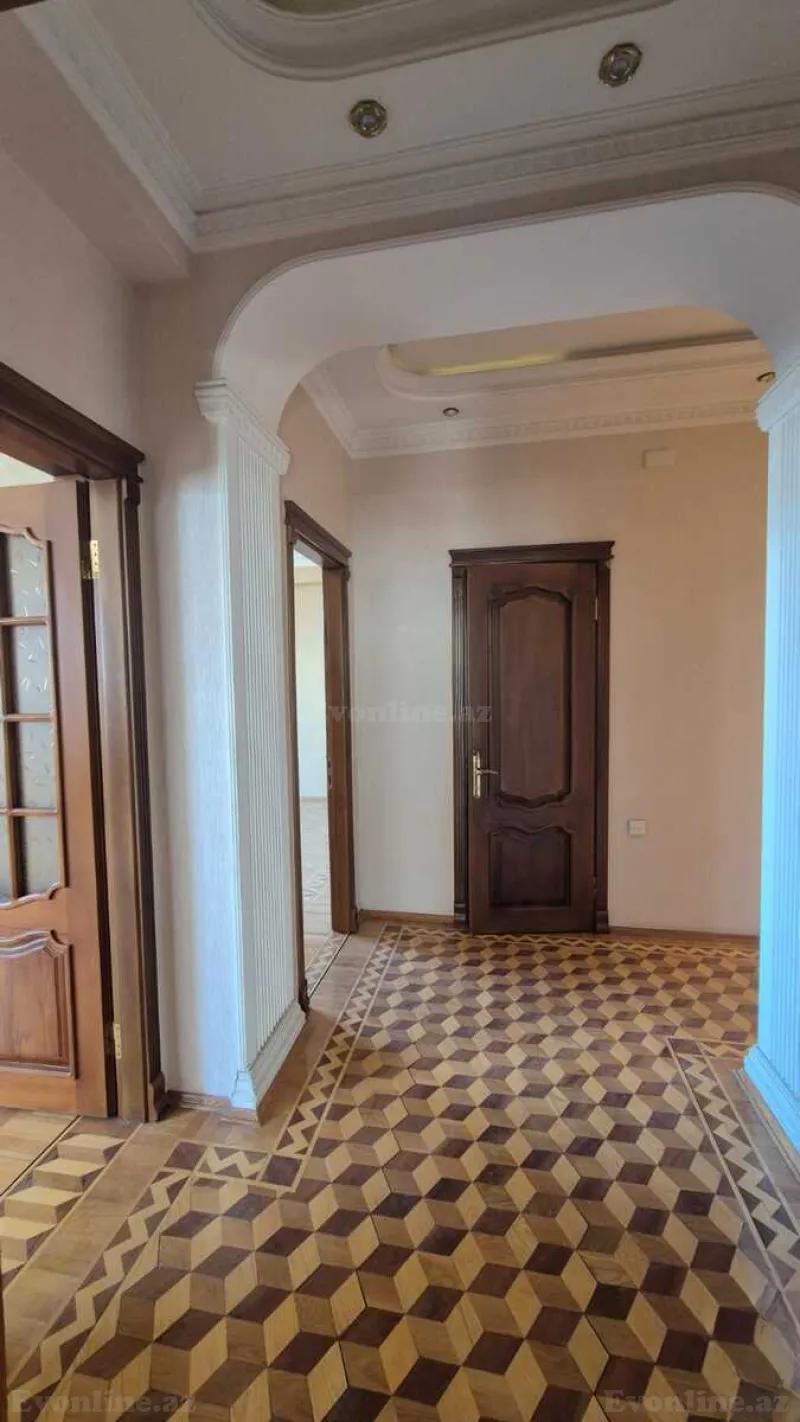 Satılır 3 otaqlı Mənzil Yeni tikili 160 m² 8 Noyabr m. - şəkil 3
