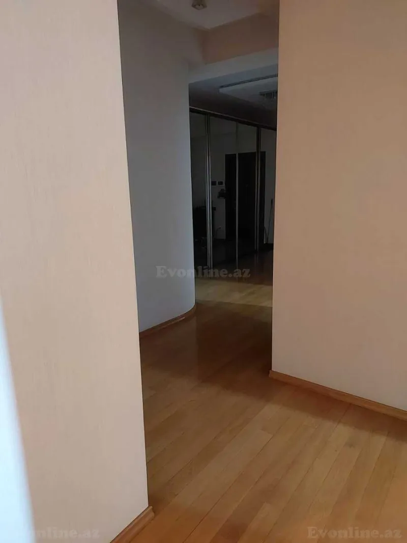 Kirayə verilir 3 otaqlı Mənzil Yeni tikili 120 m² Memar Əcəmi m. - şəkil 4