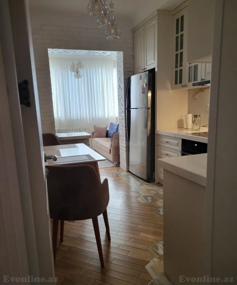 Satılır 4 otaqlı Mənzil Yeni tikili 97 m² Elmlər Akademiyası m. - şəkil 11
