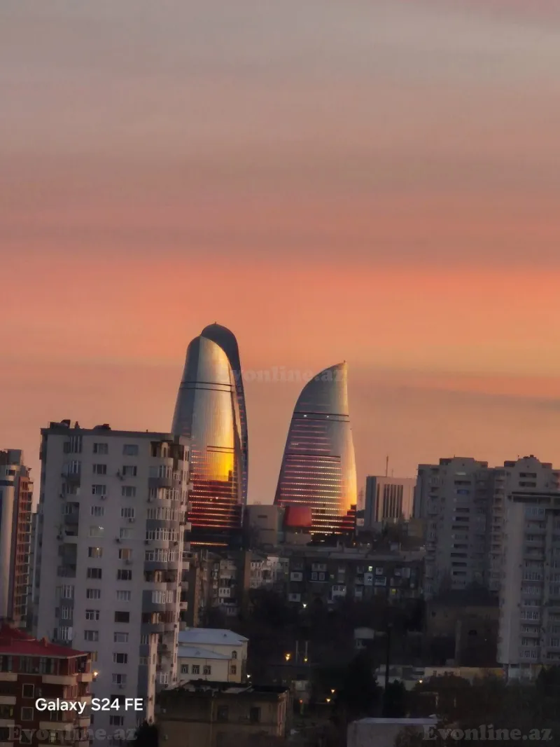 Satılır 4 otaqlı Mənzil Yeni tikili 97 m² Elmlər Akademiyası m. - şəkil 20