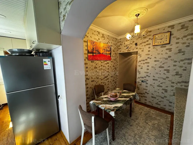 Satılır 3 otaqlı Mənzil Köhnə tikili 85 m² Sumqayıt