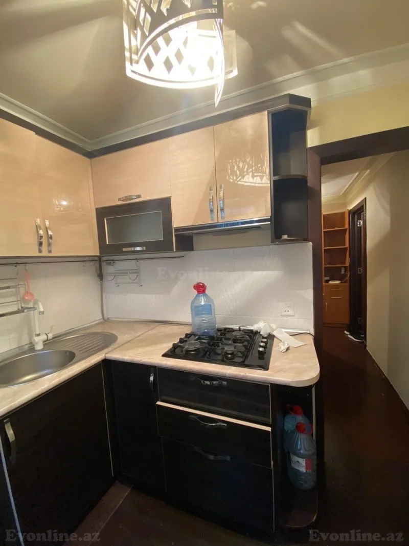 Kirayə verilir 2 otaqlı Mənzil Köhnə tikili 57 m² İnşaatçılar m. - şəkil 3