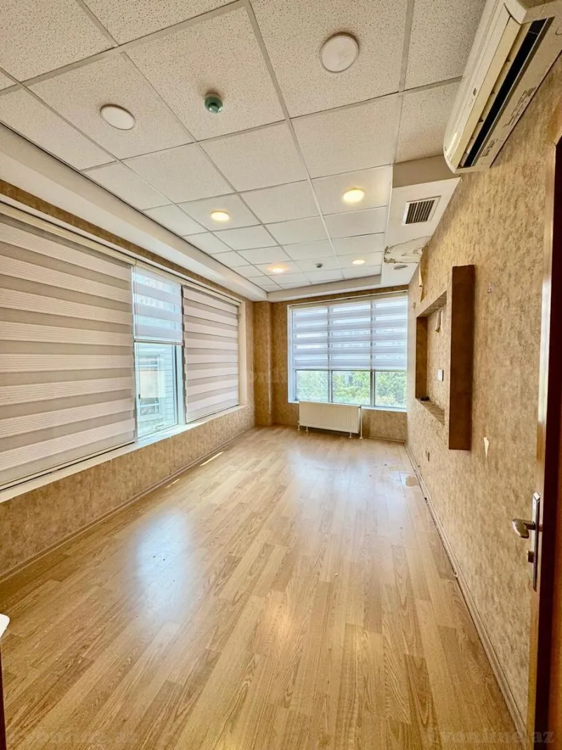 Kirayə verilir Ofis 200 m² Memar Əcəmi m. - şəkil 15