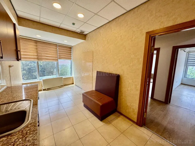 Kirayə verilir Ofis 200 m² Memar Əcəmi m. - şəkil 16
