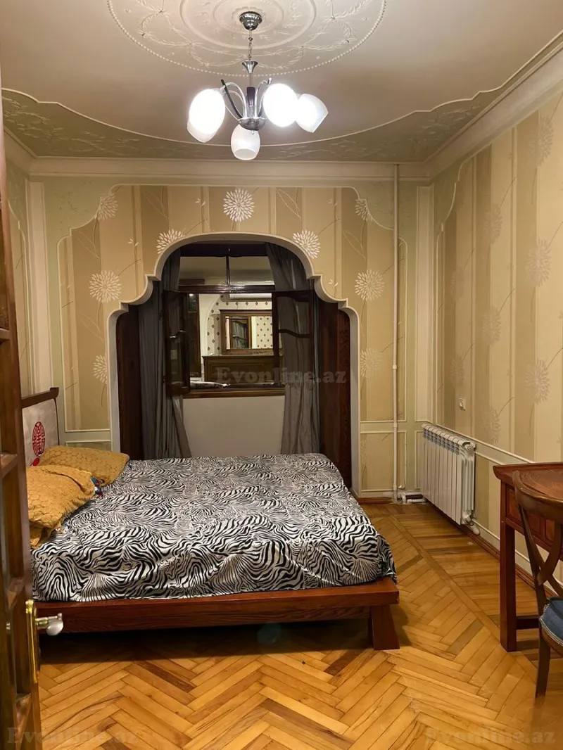 Kirayə verilir 4 otaqlı Mənzil Köhnə tikili 110 m² 8-ci mikrorayon - şəkil 3