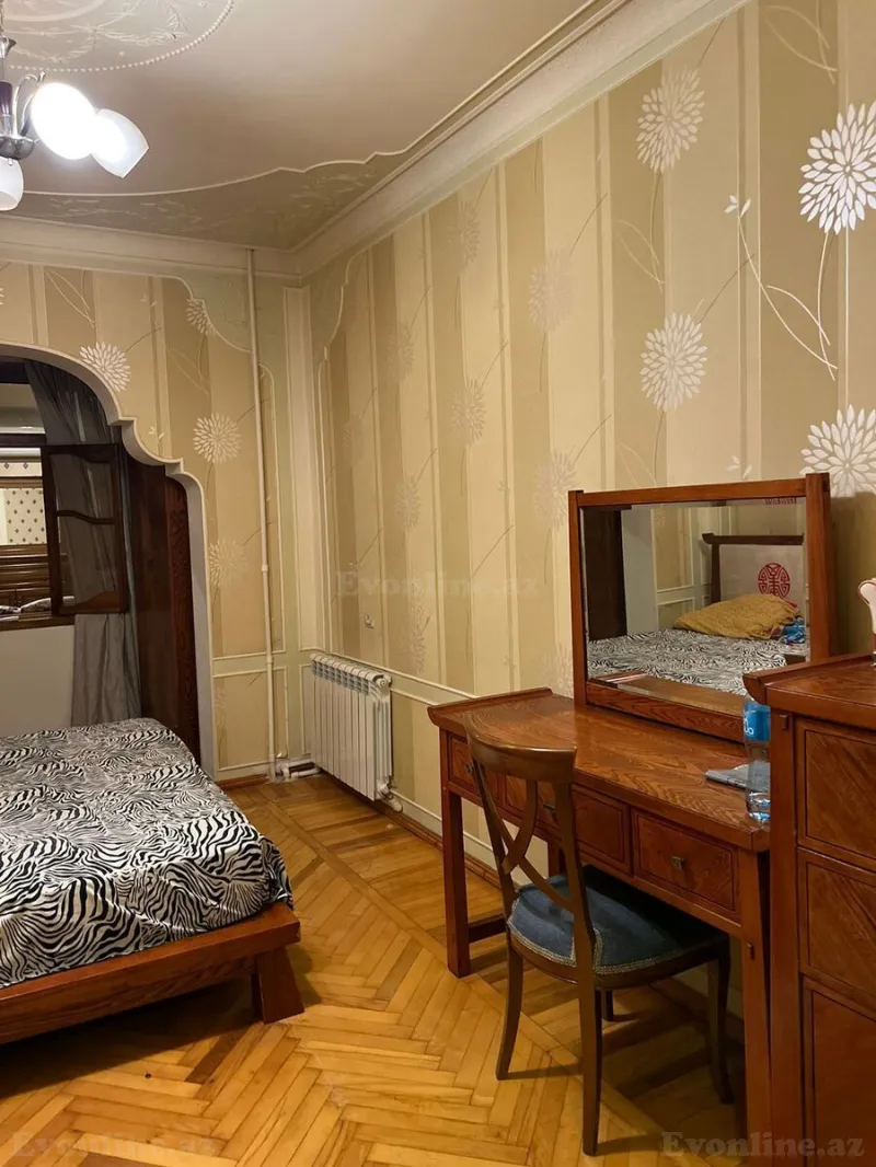 Kirayə verilir 4 otaqlı Mənzil Köhnə tikili 110 m² 8-ci mikrorayon - şəkil 4