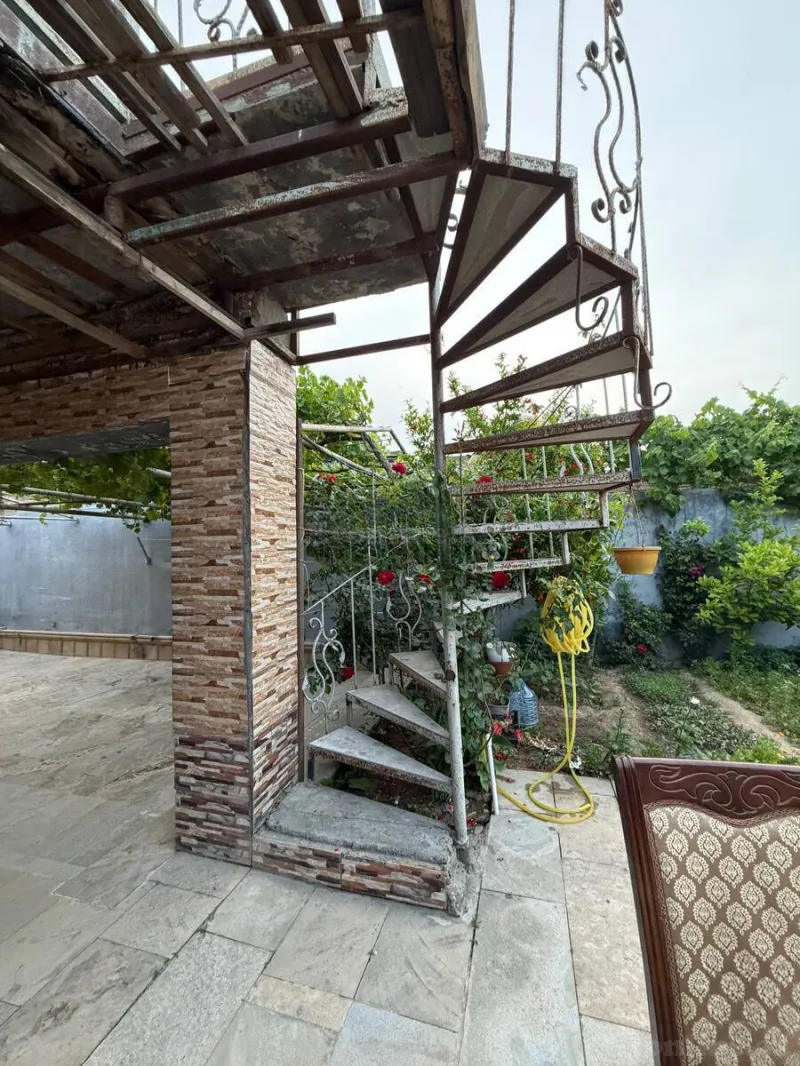 Satılır 5 otaqlı Həyət evi 220 m² Yeni Suraxanı - şəkil 2