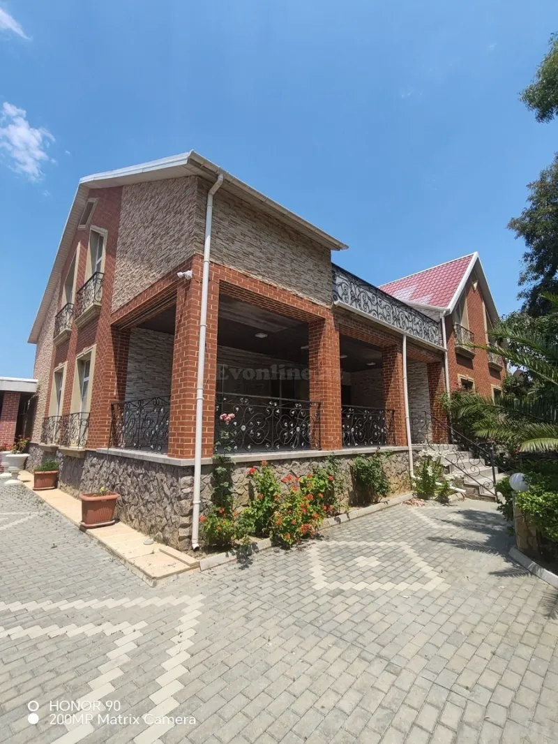 5 otaqlı Həyət evi 380 m² Türkan Satılır