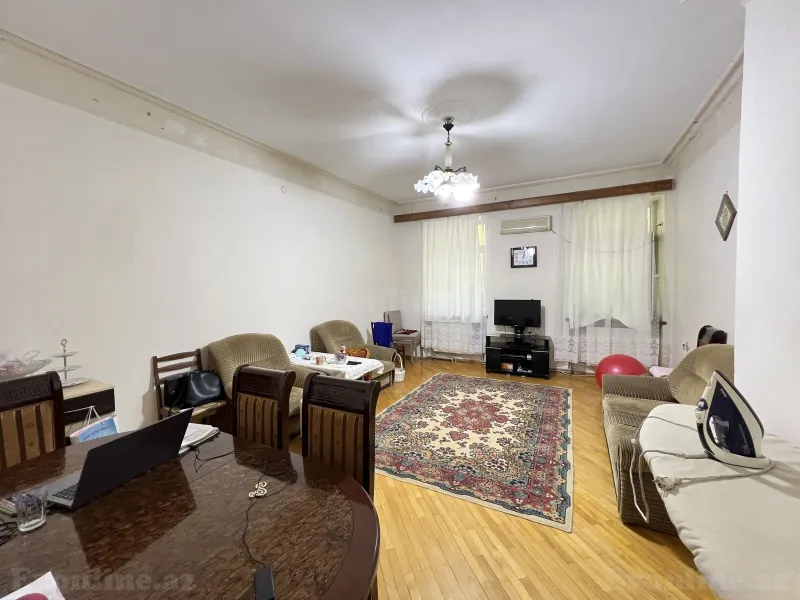 3 otaqlı Mənzil 70 m² Nəriman Nərimanov m. Satılır
