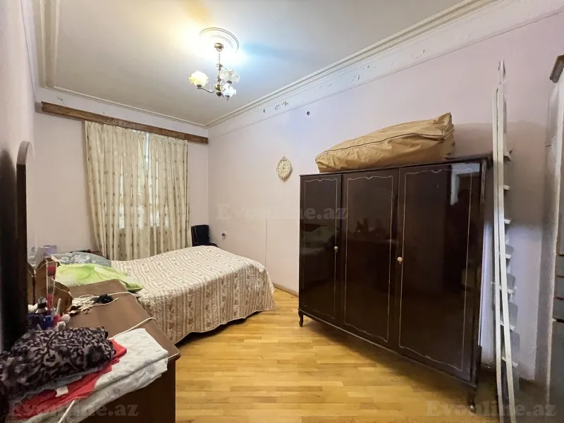 Satılır 3 otaqlı Mənzil Köhnə tikili 70 m² Nəriman Nərimanov m. - şəkil 2