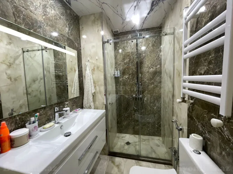 Satılır 4 otaqlı Mənzil Yeni tikili 195 m² Memar Əcəmi m. - şəkil 20