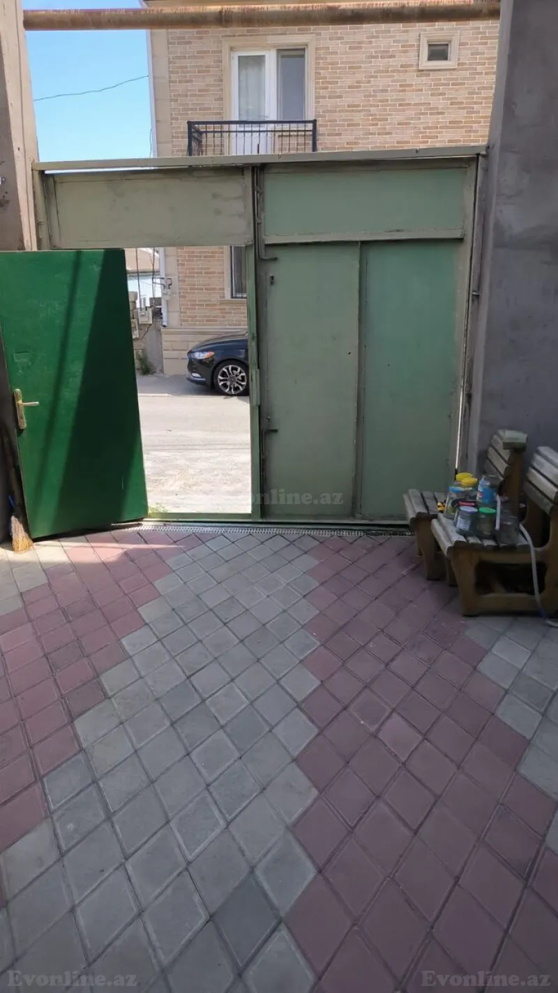 3 otaqlı Həyət evi 70 m² Badamdar Kirayə verilir