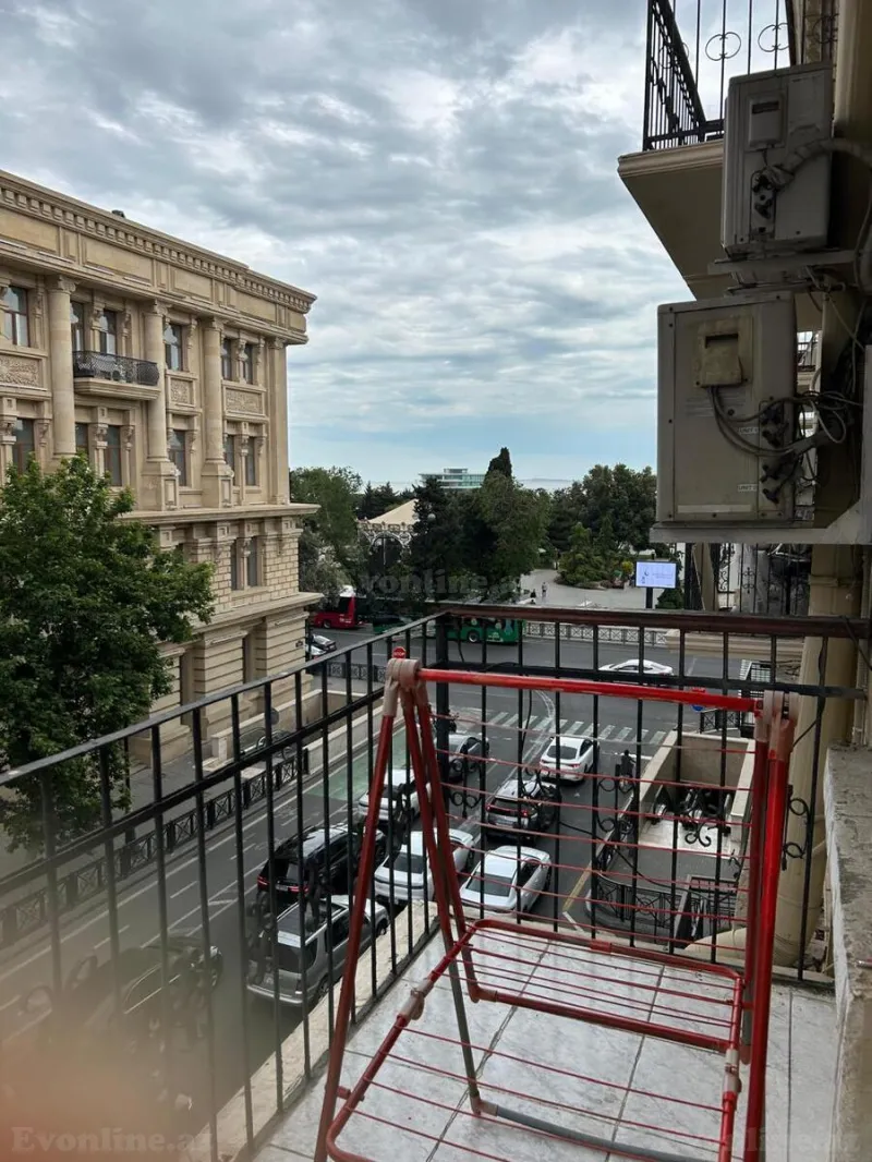 Kirayə verilir 2 otaqlı Mənzil Köhnə tikili 70 m² Sahil m. - şəkil 2