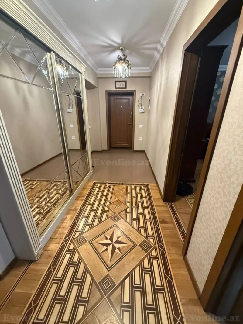 Satılır 4 otaqlı Mənzil Köhnə tikili 121 m² Bayıl - şəkil 3