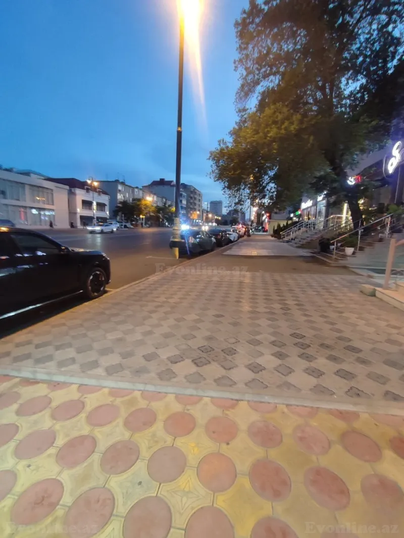 Kirayə verilir Obyekt 80 m² Gənclik m.