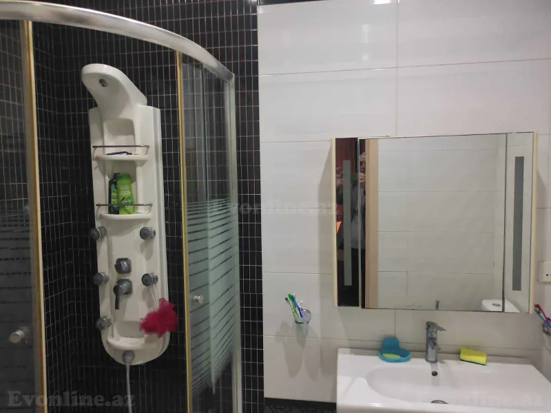 Kirayə verilir 3 otaqlı Mənzil Yeni tikili 95 m² İnşaatçılar m. - şəkil 13