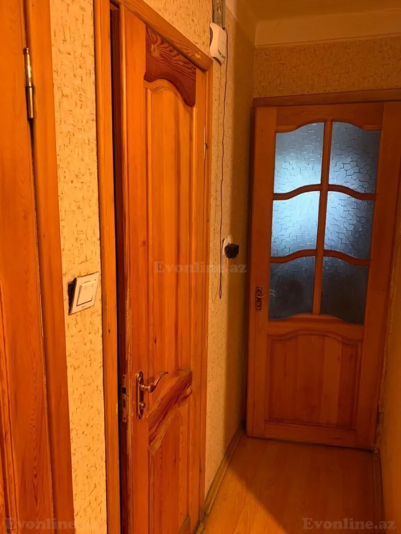 Satılır 3 otaqlı Mənzil Köhnə tikili 75 m² Elmlər Akademiyası m. - şəkil 4
