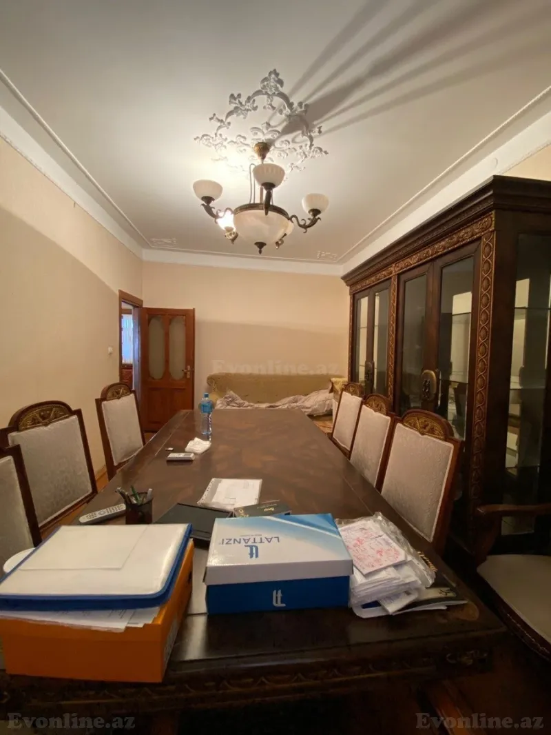 Satılır 4 otaqlı Mənzil Köhnə tikili 100 m² Xətai r.