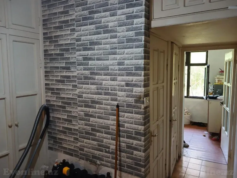 Satılır 2 otaqlı Mənzil Köhnə tikili 85 m² Xalqlar Dostluğu m. - şəkil 3