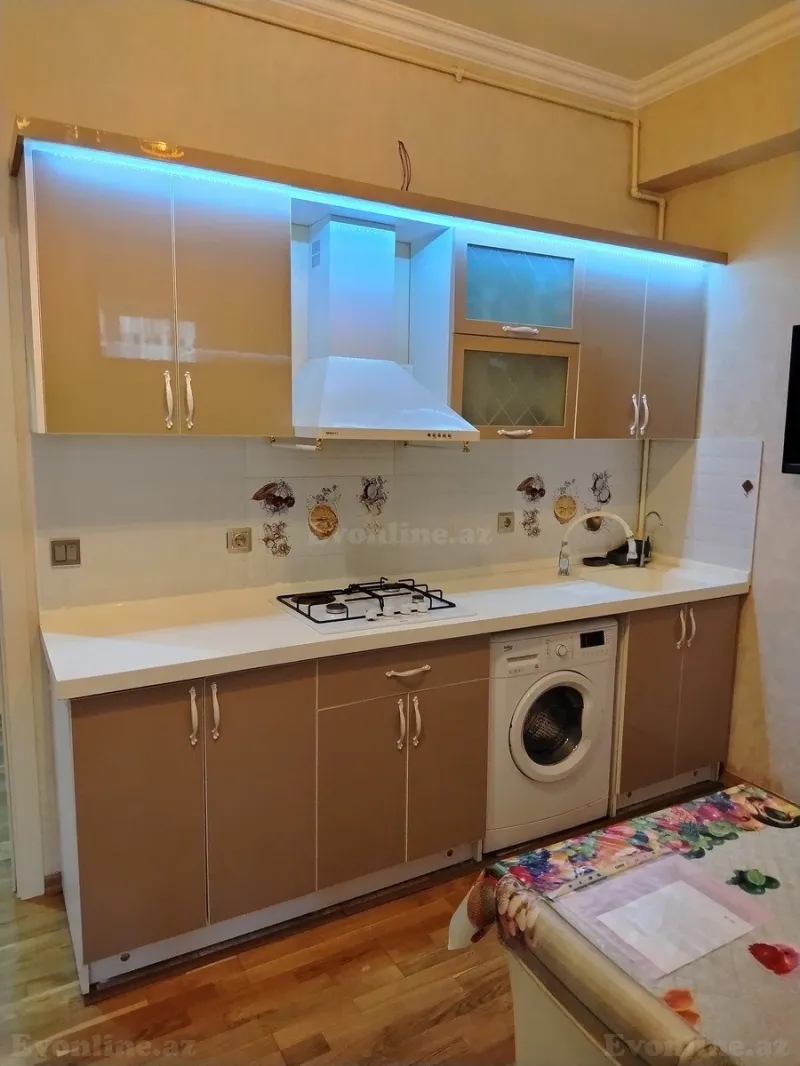 2 otaqlı Mənzil 55 m² Qara Qarayev m. Kirayə verilir