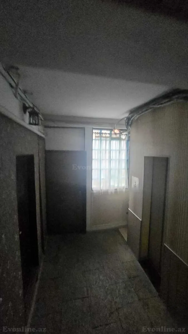 Satılır 2 otaqlı Mənzil Köhnə tikili 60 m² 28 May m. - şəkil 2