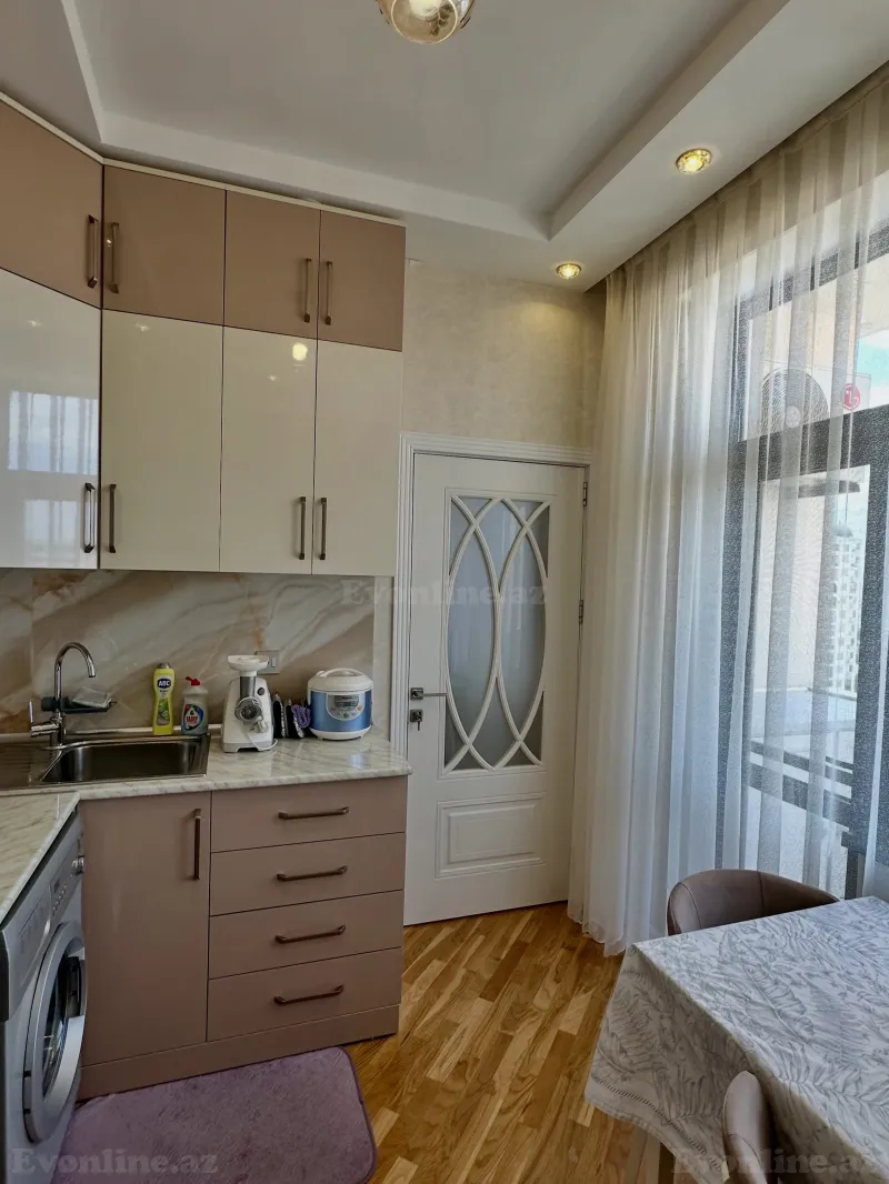 Satılır 3 otaqlı Mənzil Yeni tikili 86 m² Neftçilər m. - şəkil 8