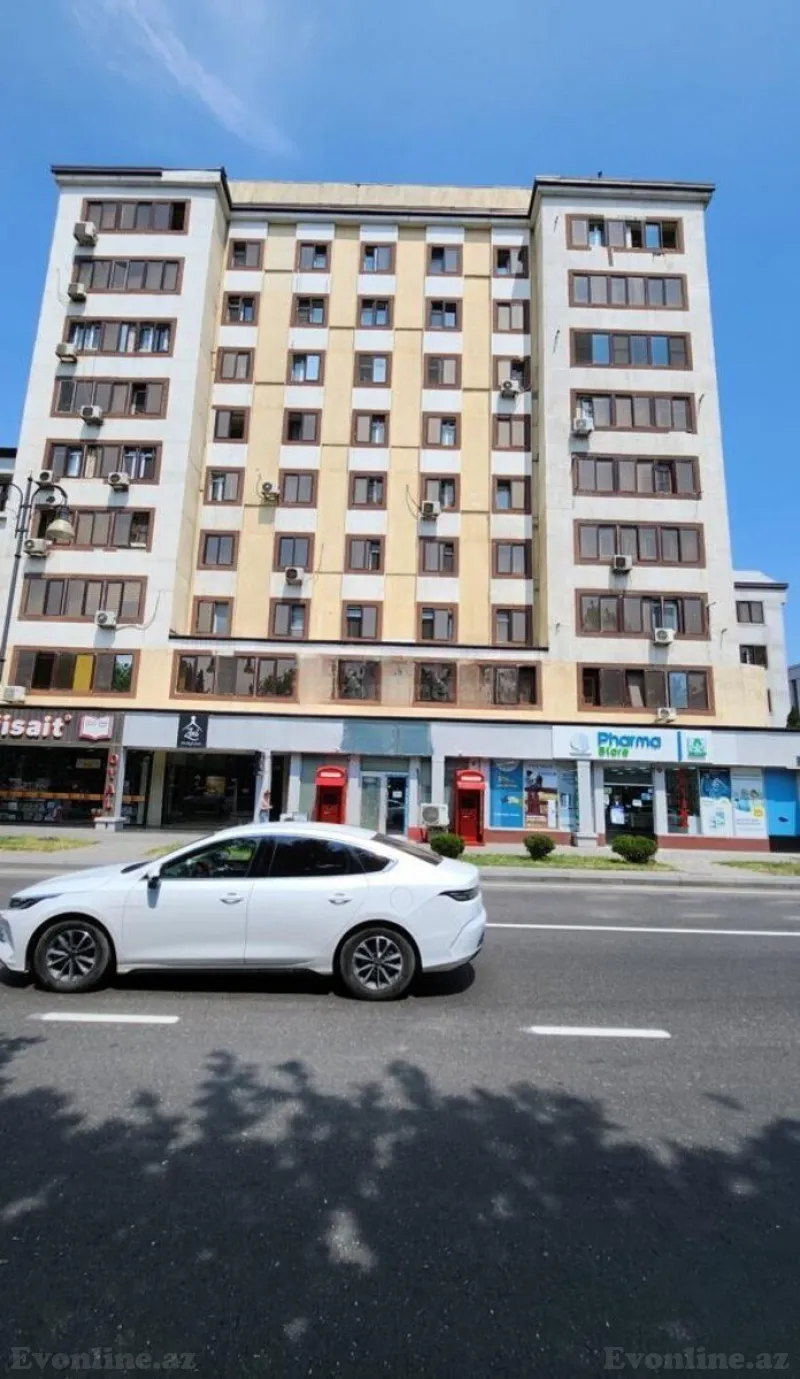 Satılır 3 otaqlı Mənzil Köhnə tikili 80 m² 8-ci mikrorayon