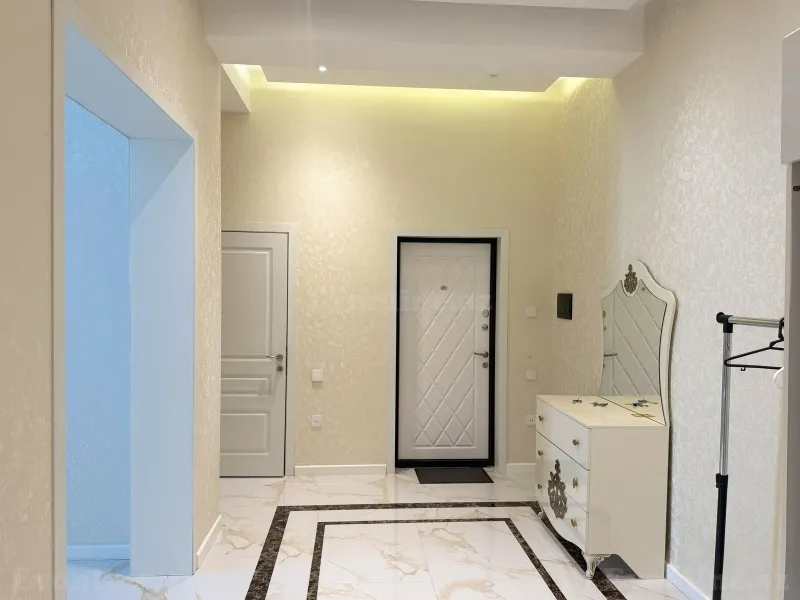 Kirayə verilir 2 otaqlı Mənzil Yeni tikili 70 m² Elmlər Akademiyası m. - şəkil 3