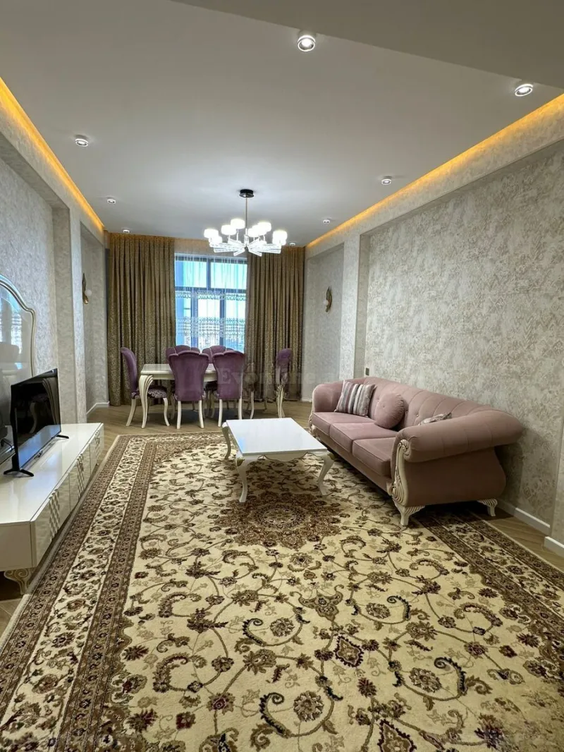 3 otaqlı Mənzil 142 m² 8-ci mikrorayon Kirayə verilir