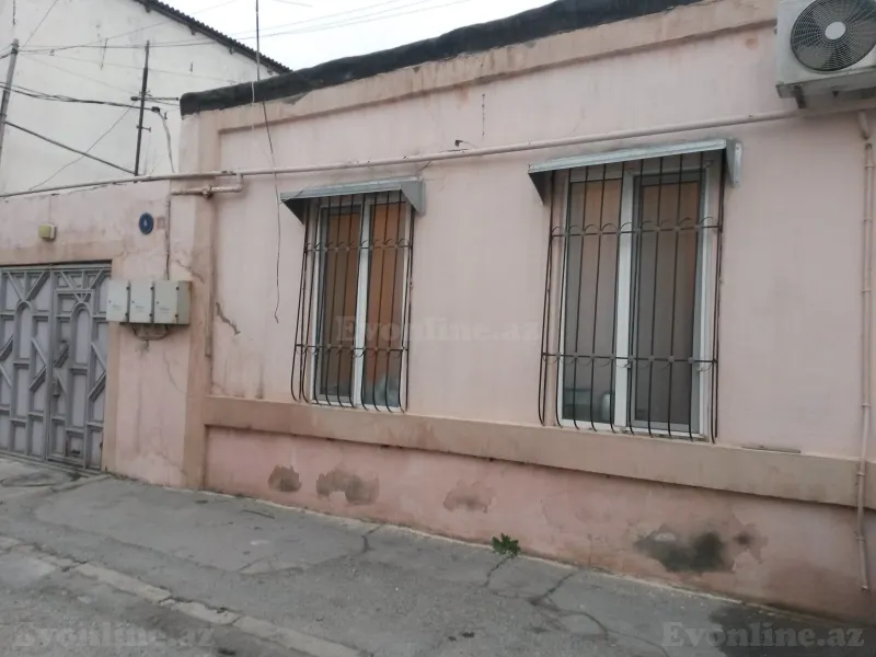 Kirayə verilir 1 otaqlı Həyət evi 30 m² Elmlər Akademiyası m.