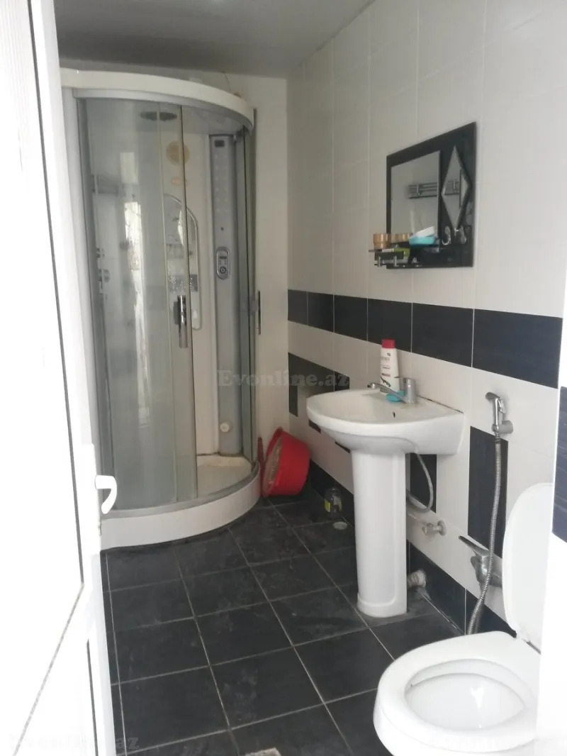 Kirayə verilir 1 otaqlı Həyət evi 30 m² Elmlər Akademiyası m. - şəkil 2