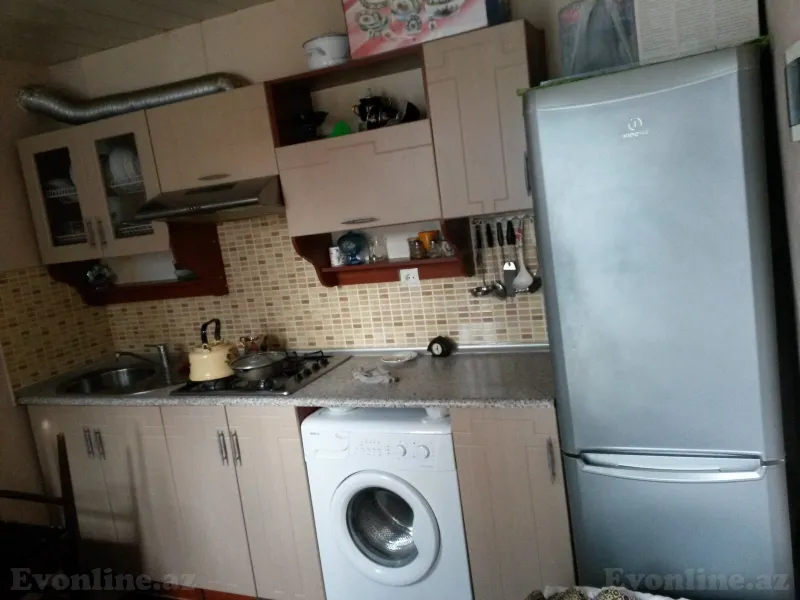 Kirayə verilir 1 otaqlı Həyət evi 30 m² Elmlər Akademiyası m. - şəkil 3