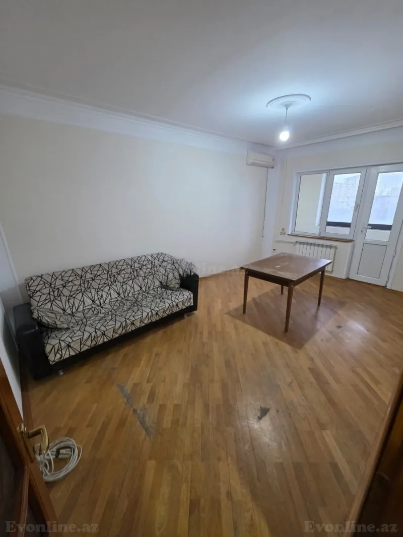 Satılır 2 otaqlı Mənzil Köhnə tikili 60 m² 20 Yanvar m.