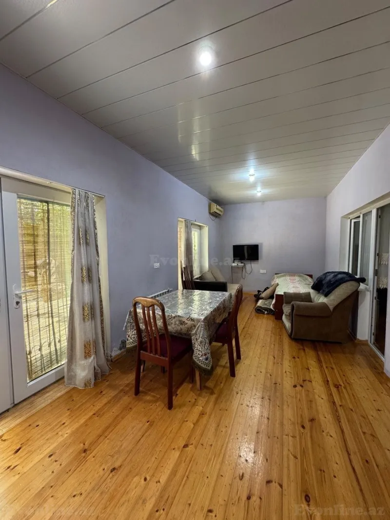 5 otaqlı Həyət evi 345 m² Səbail r. Satılır