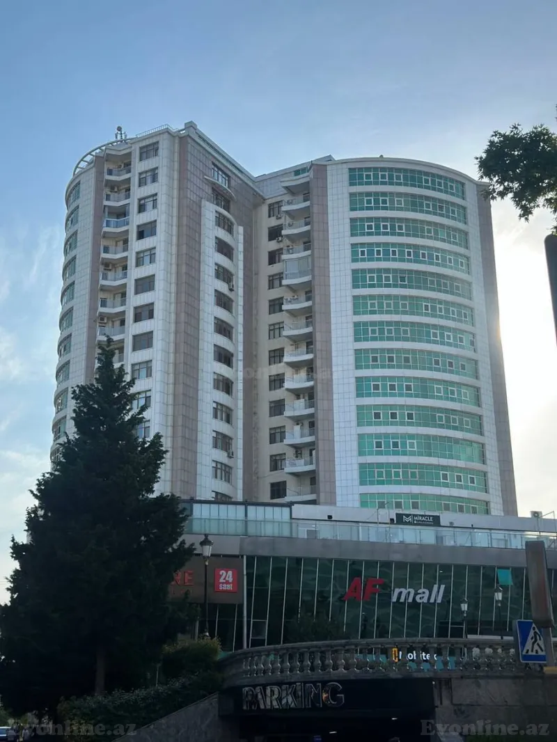 Satılır 4 otaqlı Mənzil Yeni tikili 230 m² Sahil m. - şəkil 2