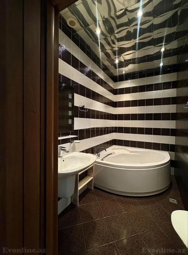 Satılır 4 otaqlı Mənzil Yeni tikili 185 m² Xətai r. - şəkil 16