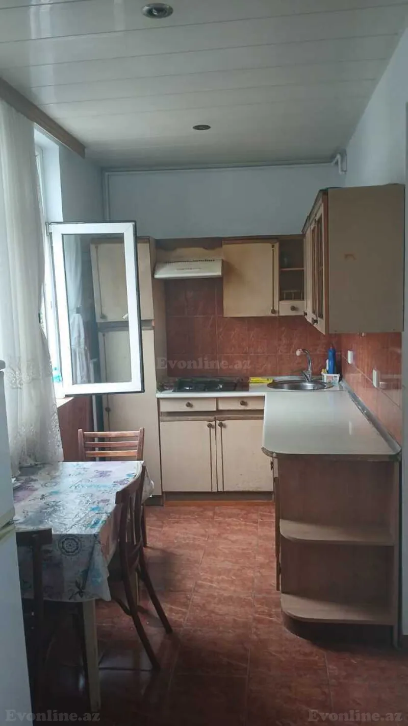 Kirayə verilir 3 otaqlı Mənzil Köhnə tikili 100 m² Elmlər Akademiyası m. - şəkil 3