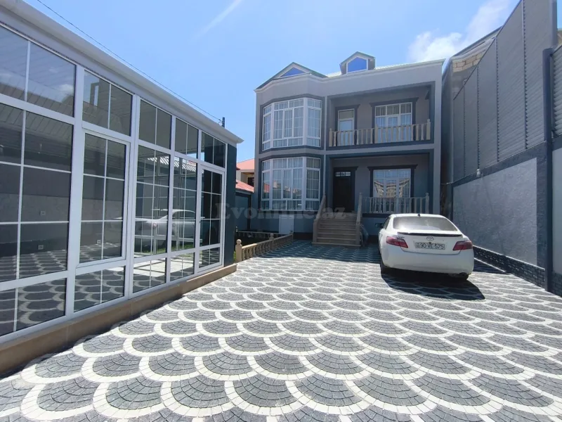 7 otaqlı Həyət evi 240 m² Məhəmmədi Satılır