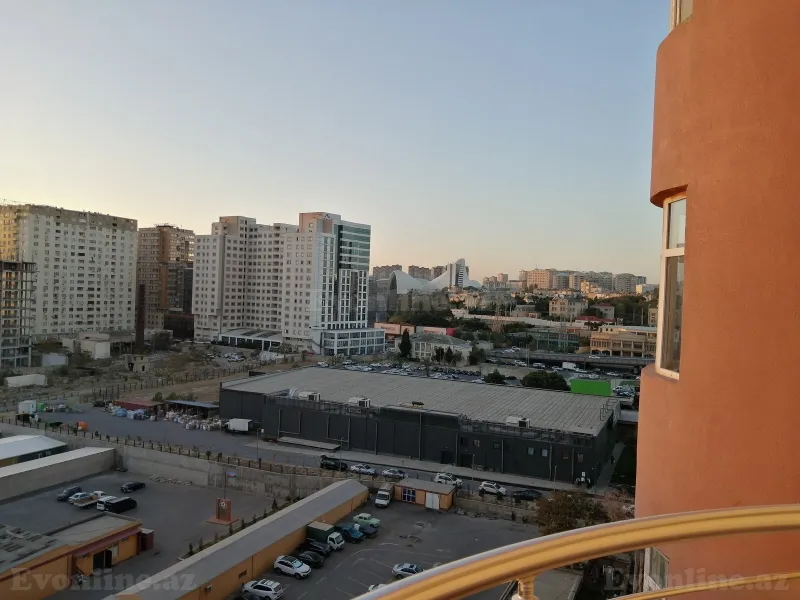 2 otaqlı Mənzil 70 m² Xətai m. Kirayə verilir