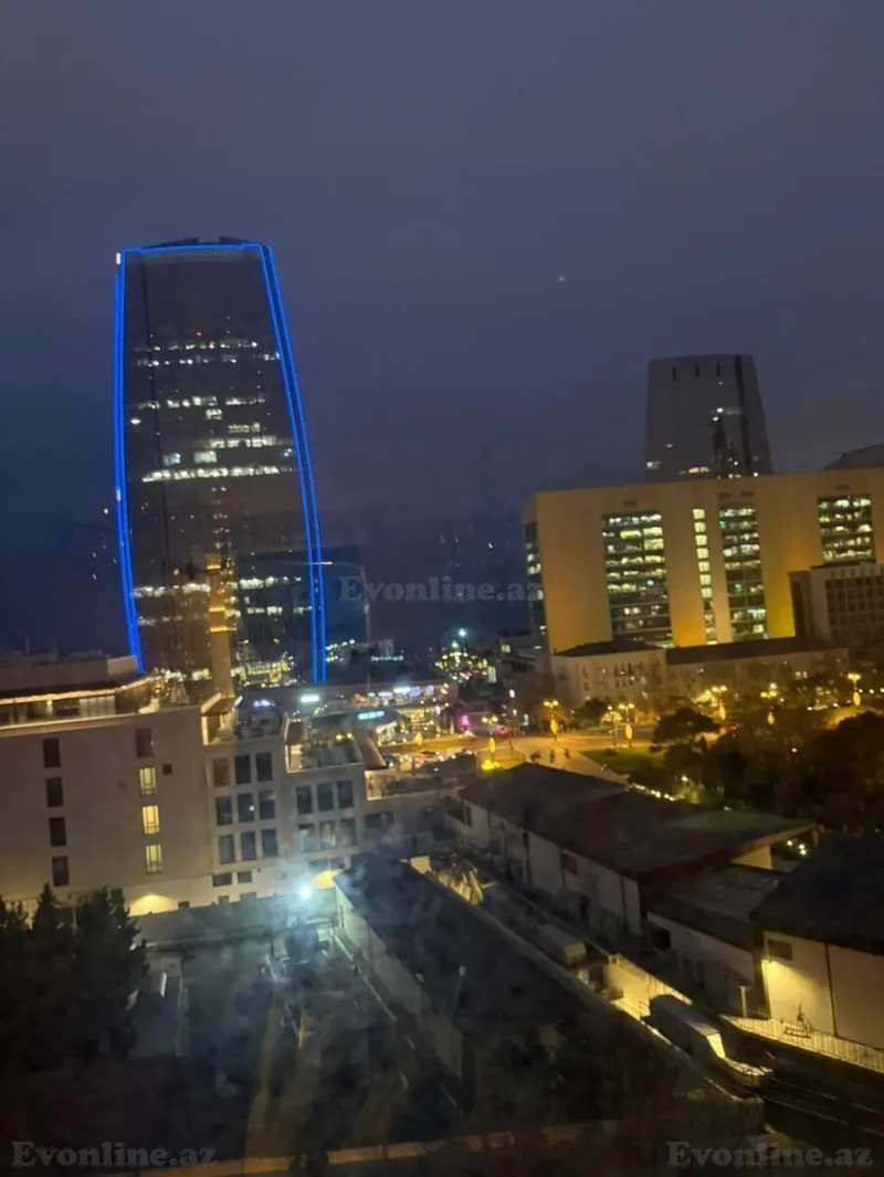 3 otaqlı Ofis 110 m² Səbail r. Kirayə verilir