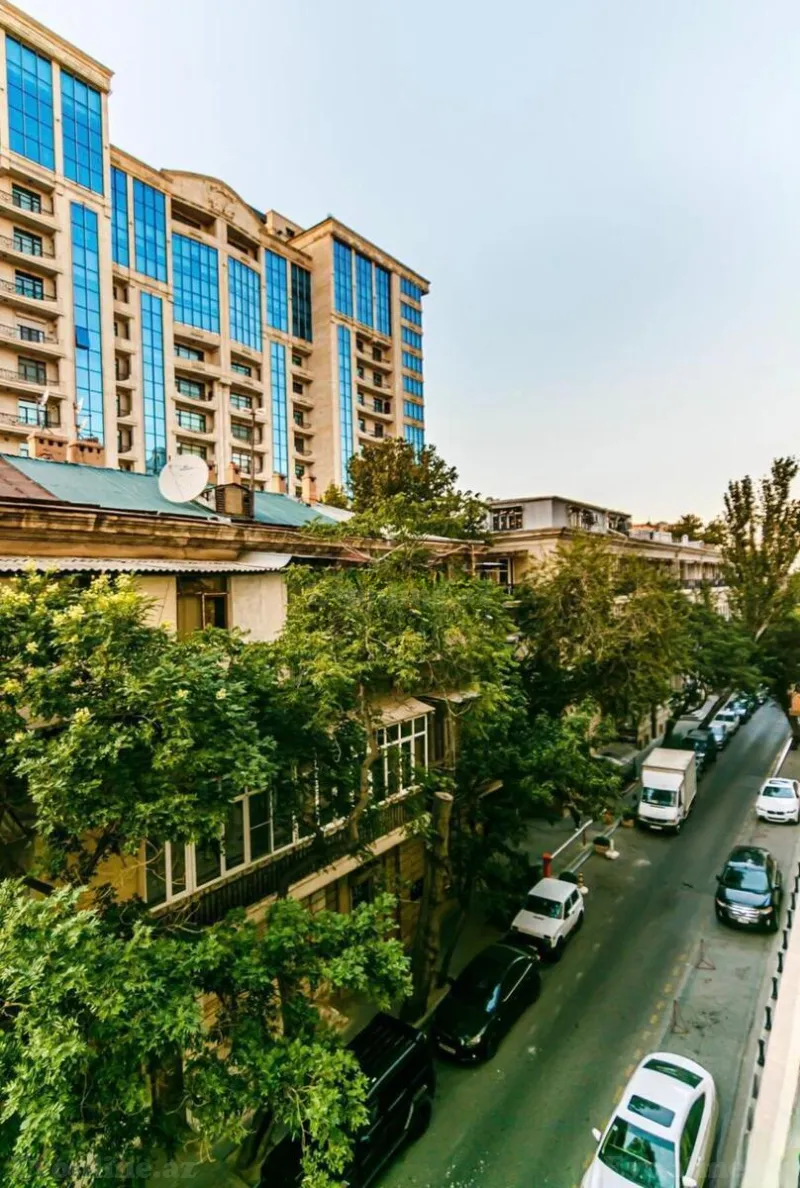 Kirayə verilir 3 otaqlı Mənzil Yeni tikili 155 m² Nəsimi r. - şəkil 30