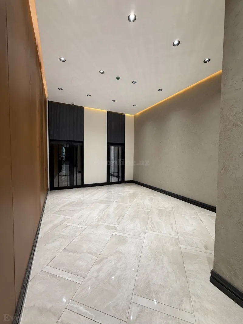 Satılır 4 otaqlı Mənzil Yeni tikili 210 m² Koroğlu m. - şəkil 8