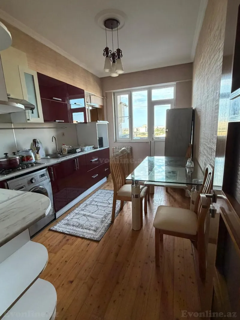 3 otaqlı Mənzil 100 m² Azadlıq prospekti m. Kirayə verilir