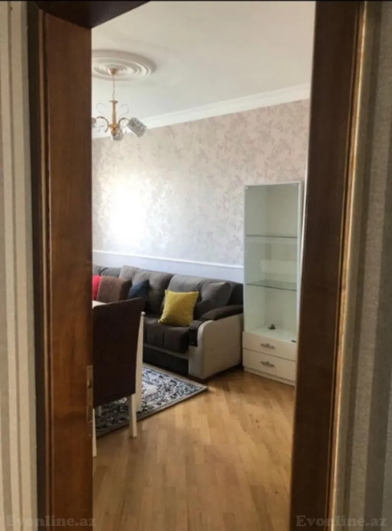 Kirayə verilir 3 otaqlı Mənzil Köhnə tikili 70 m² Gənclik m. - şəkil 2