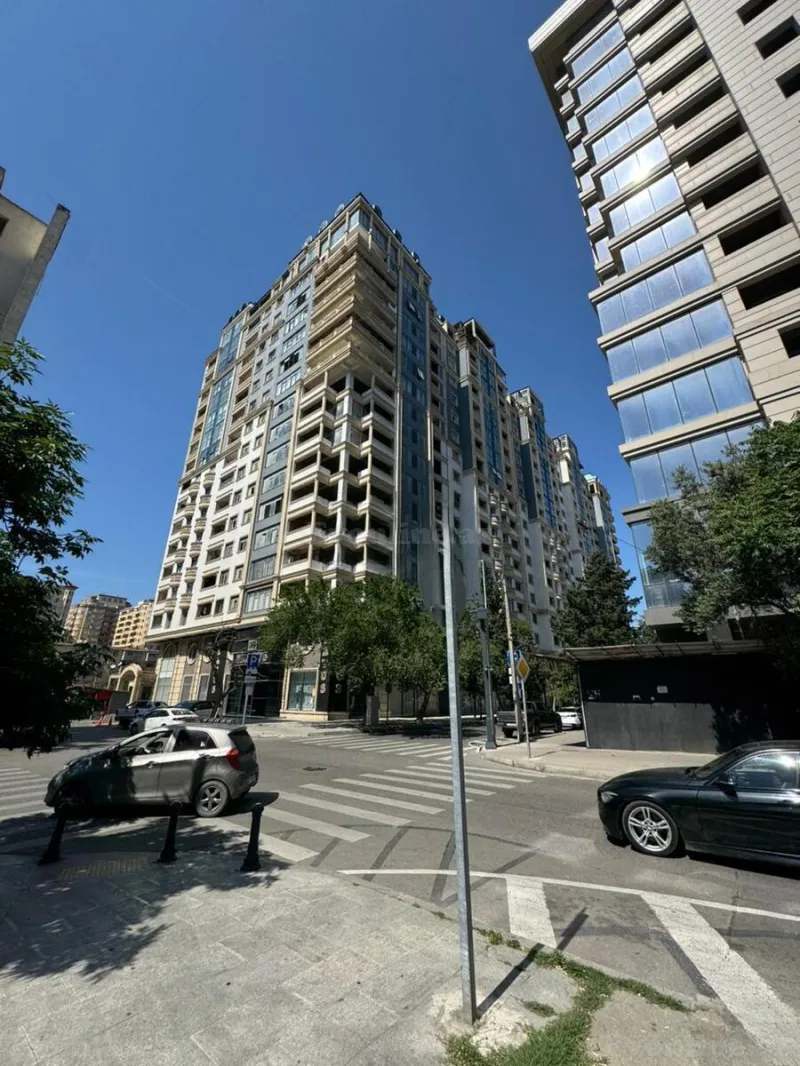 Satılır 2 otaqlı Mənzil Yeni tikili 75.5 m² Nərimanov r. - şəkil 2