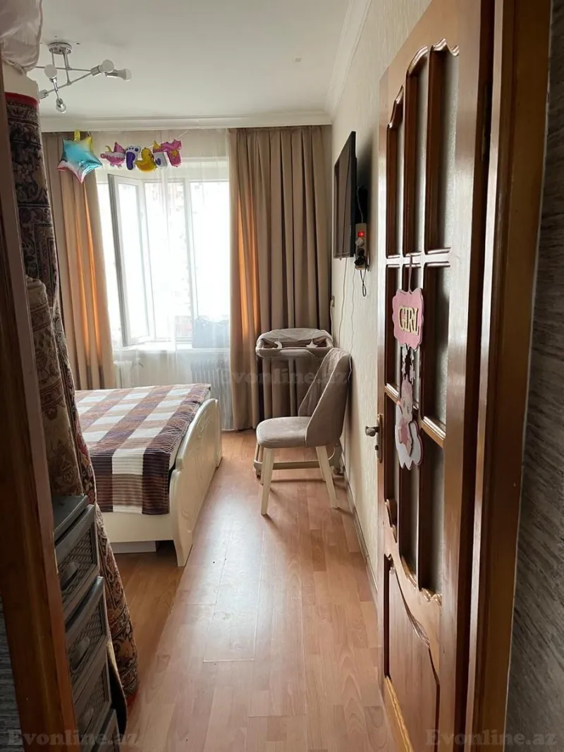 Satılır 2 otaqlı Mənzil Köhnə tikili 65 m² 8 Noyabr m. - şəkil 8