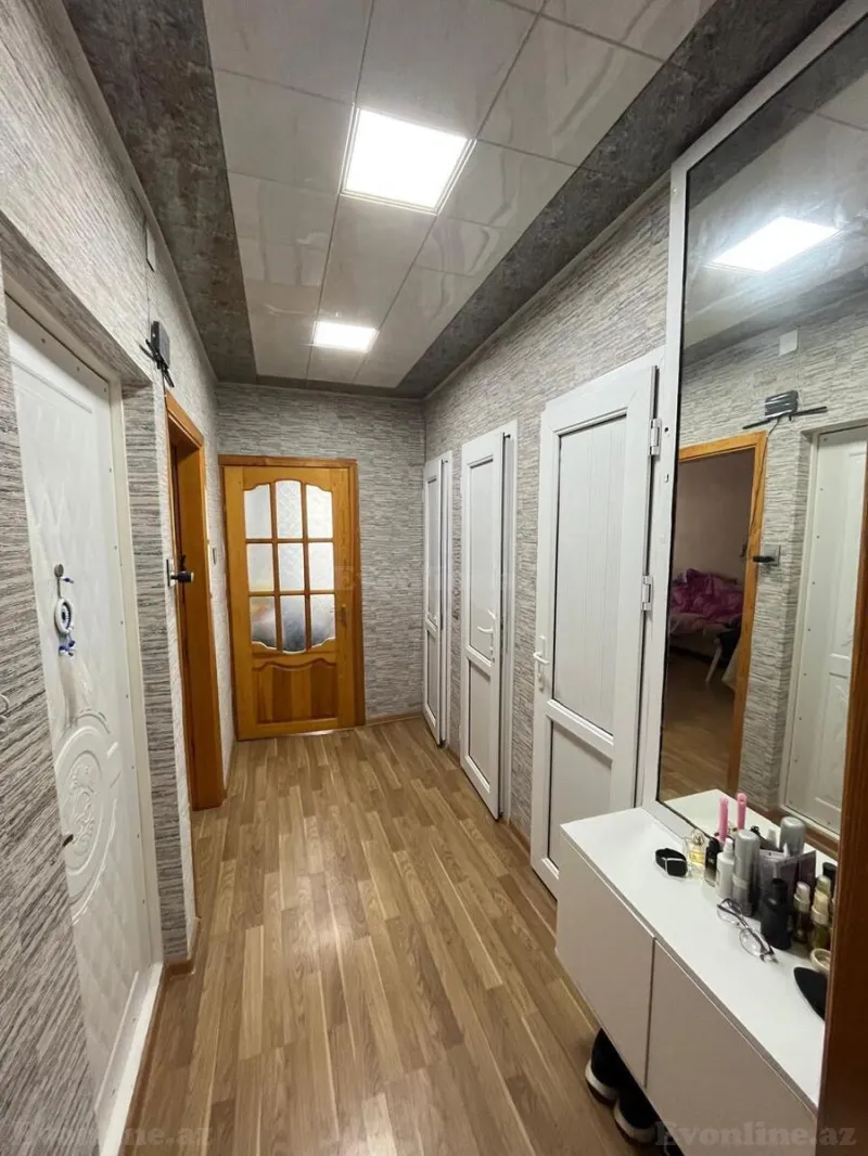 Satılır 2 otaqlı Mənzil Köhnə tikili 65 m² 8 Noyabr m. - şəkil 12
