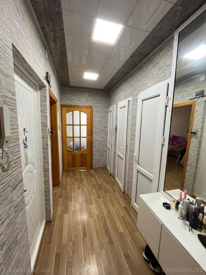 Satılır 2 otaqlı Mənzil Köhnə tikili 65 m² 8 Noyabr m. - şəkil 13